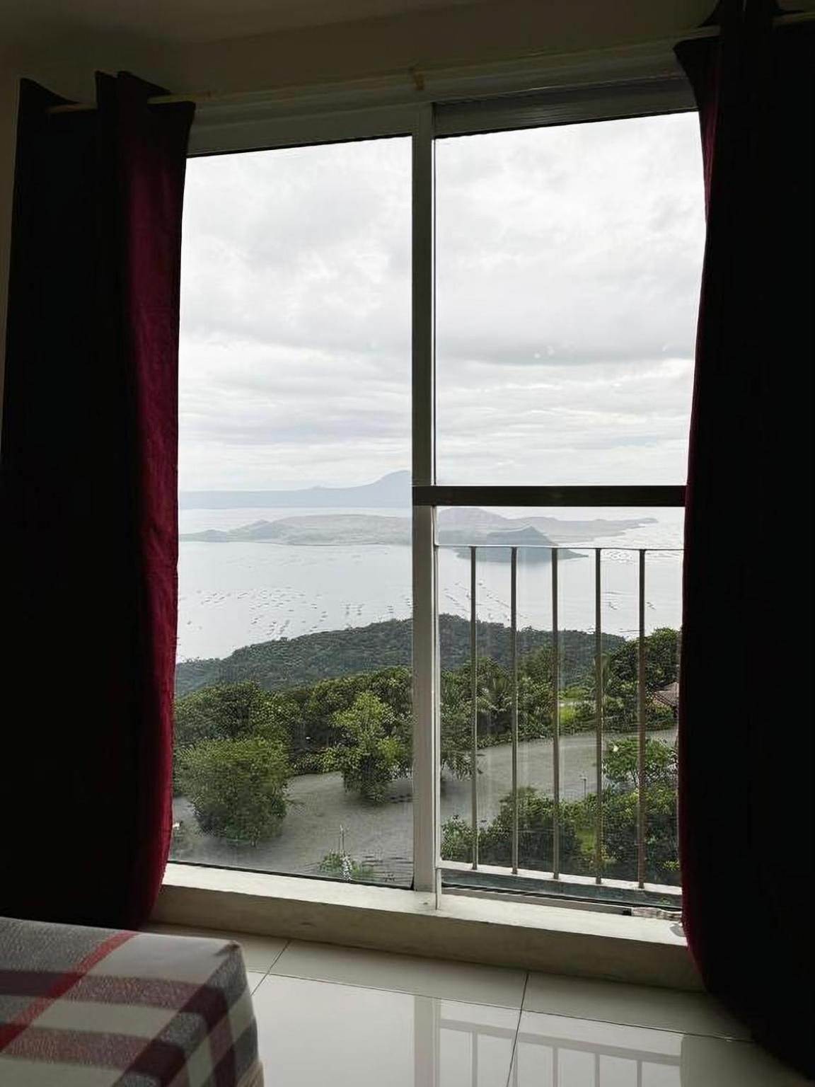 Aps Tagaytay Suites Tagaytay City Esterno foto